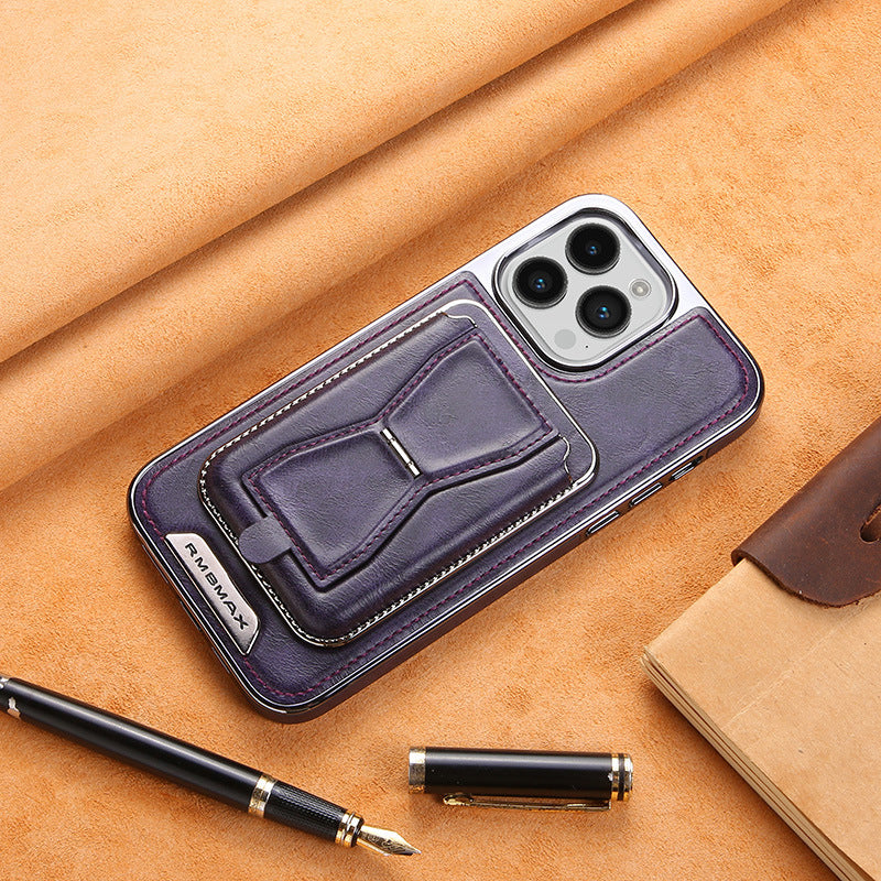 Skórzane etui magnetyczne na iPhone'a z portfelem na karty