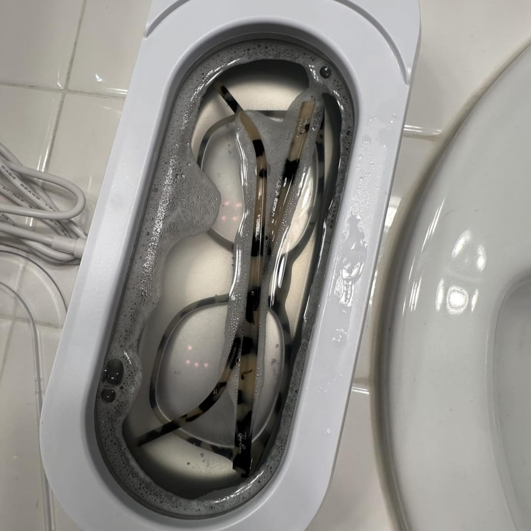 Ultradźwiękowy czyścik do okularów i biżuterii