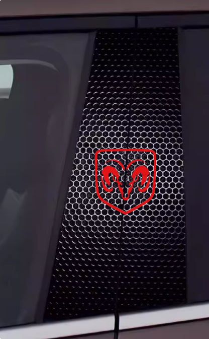 Ochronne listwy na ramę drzwi