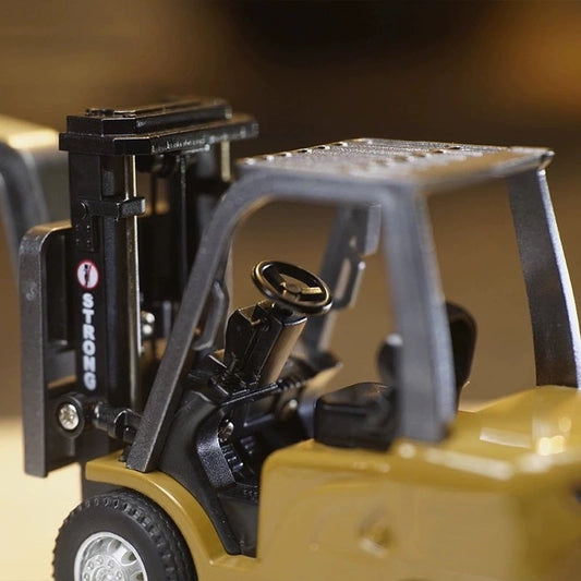 Zdalnie sterowany mini wózek widłowy (ładowalny)