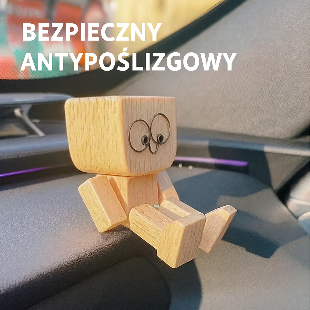 Urocza drewniana figurka – 12 wyrazów twarzy
