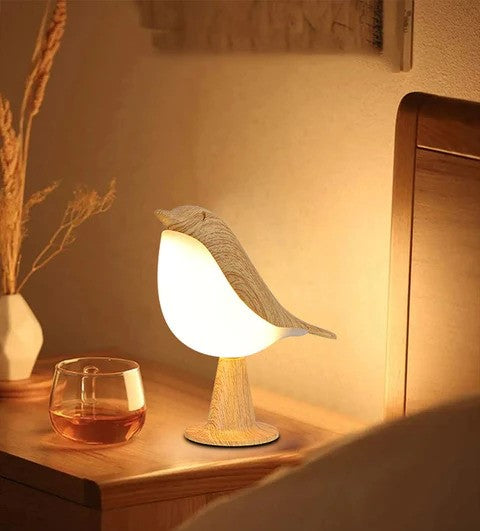 Lampka nocna Ptaszek – Urocze i Delikatne Światło na Noc