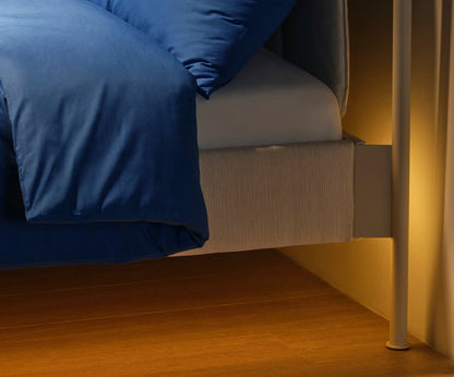 Taśma LED RGB – samoprzylepna i przycinana – oświetlenie nastrojowe do salonu i kuchni