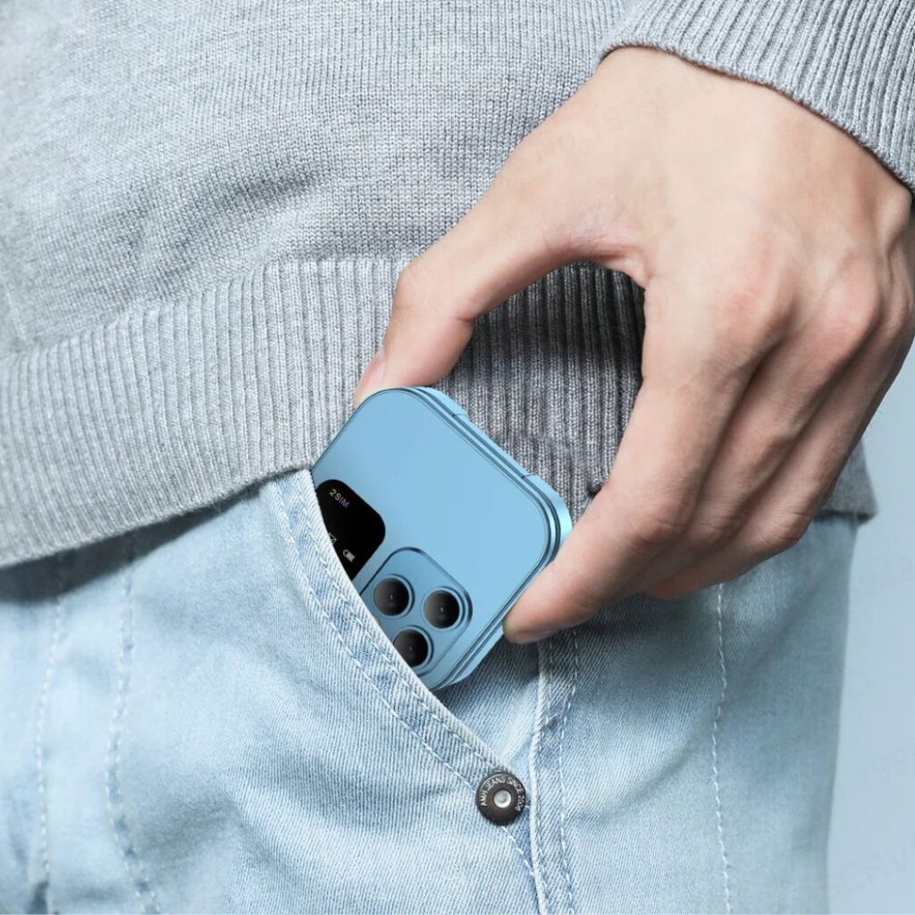 i16 PRO Flip™ – składany smartfon