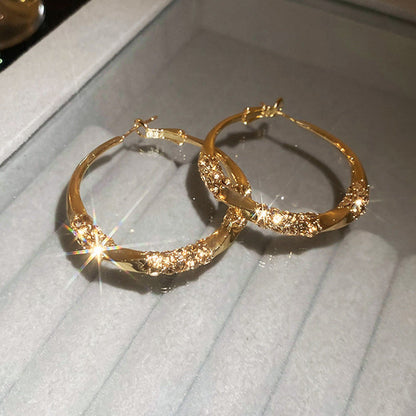 Wyjątkowe kolczyki koła z cyrkoniami