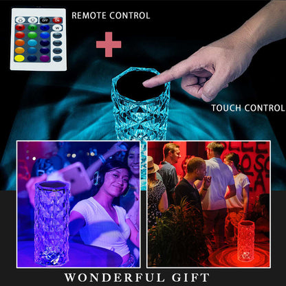 Romantyczna kryształowa róża ze zmieniającym się kolorem światłem