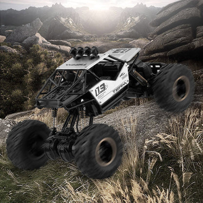 Wytrzymały samochód terenowy 4x4 z pilotem zdalnego sterowania