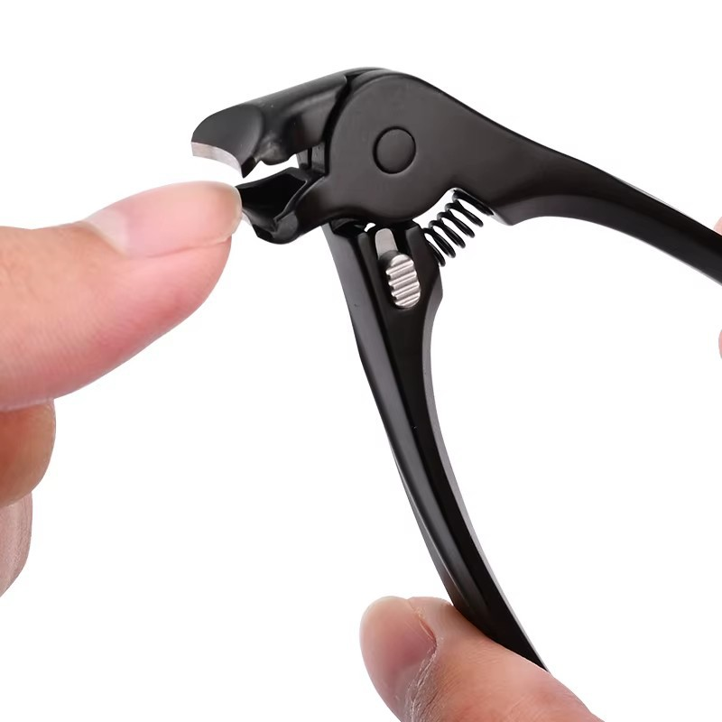 Ergonomiczny obcinacz do paznokci